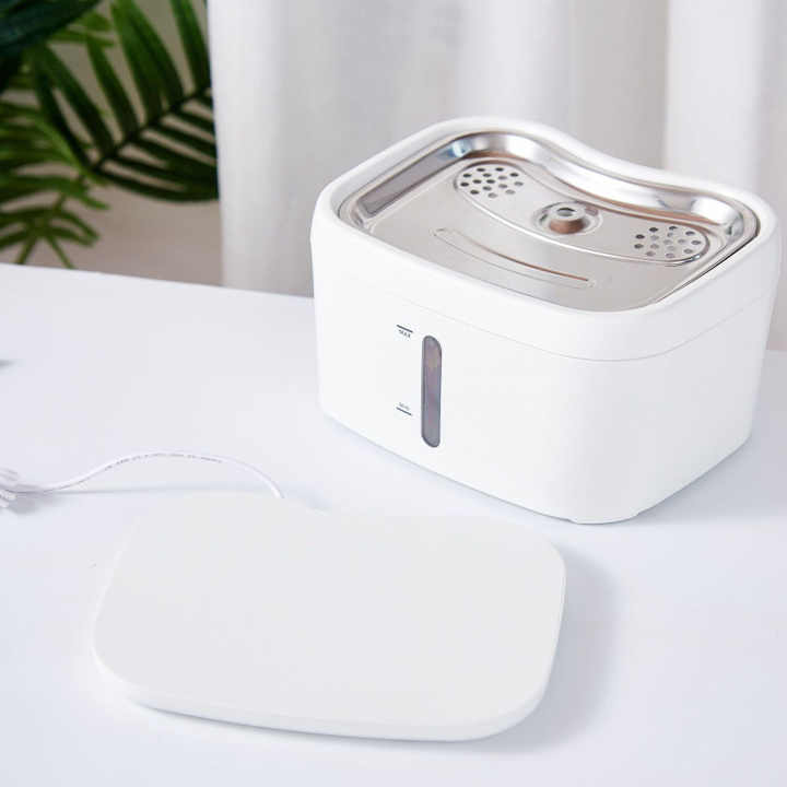 Pet, sautomatio, smart drinking water supplies and accessories for animals, dogs and pets 