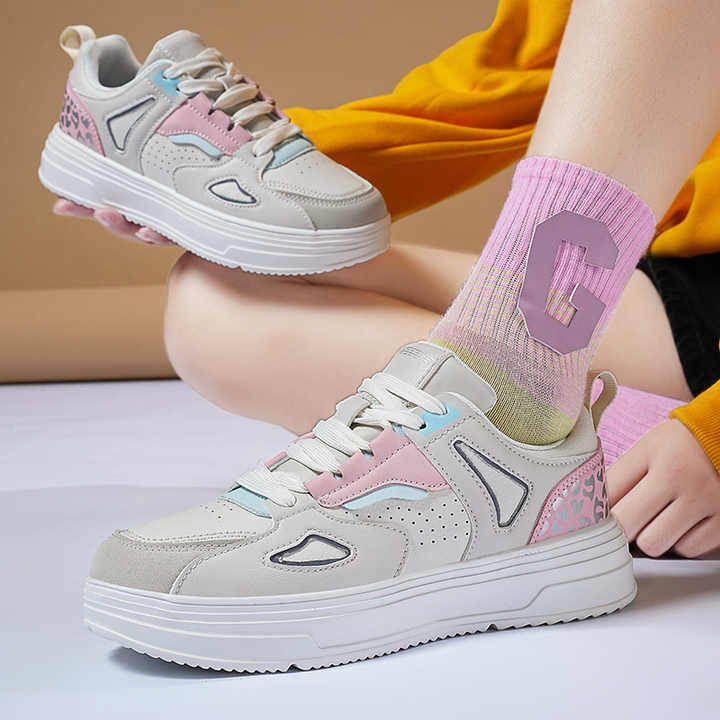 Women's sneakers 