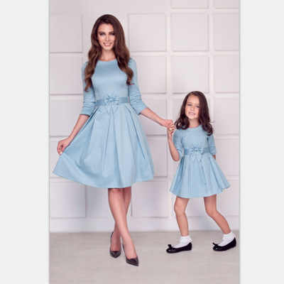 2020 Spring New Family Matching Outfits Pure Color Velvet Bow Parent-child Dress Mother Daughter Matching Dress2020 ربيع جديد الأسرة مطابقة وتتسابق يتأهل نقية اللون المخملية القوس الوالدين والطفل اللباس الأم ابنة مطابقة اللباس