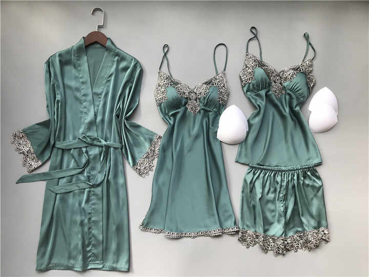 Women's sleepwear 
