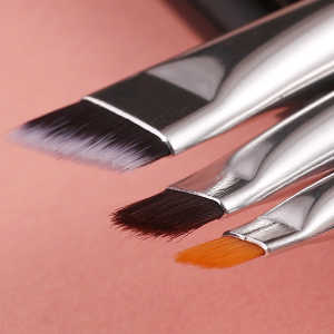 makeup brushes 