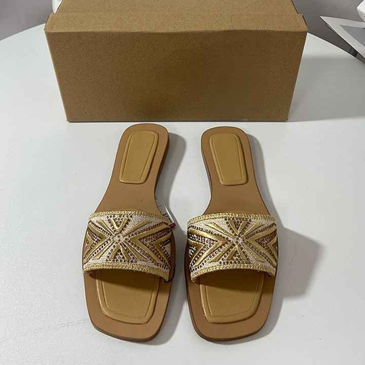Women's shoes