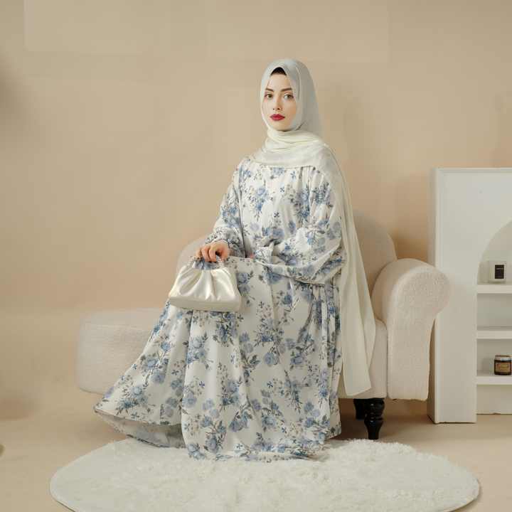 عبايا طويله نسائيةLong Abayas for Women Long Abayas for Women