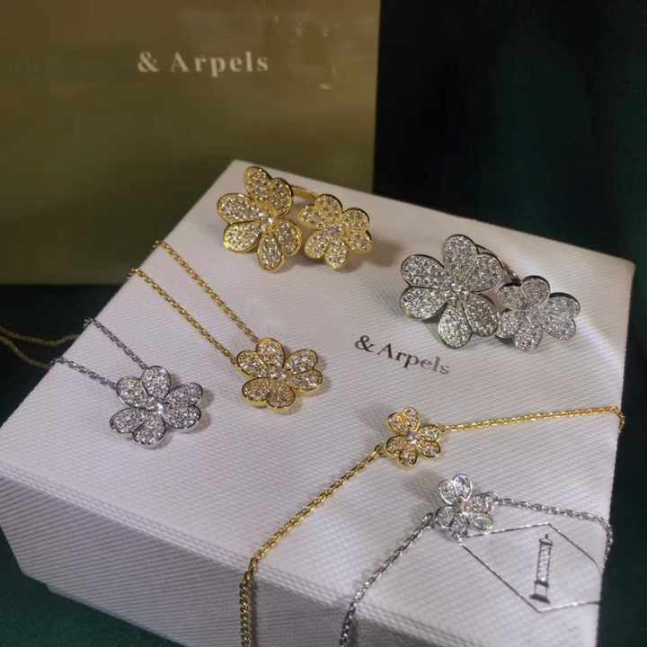 Women's ring