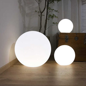 Warm and romantic floor lamp 