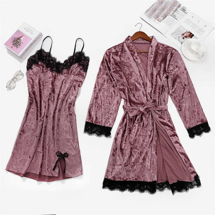 Women's sleepwear 