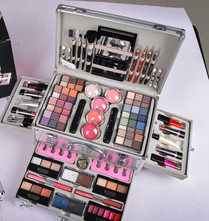 Professional Makeup Kit (Eye Box)