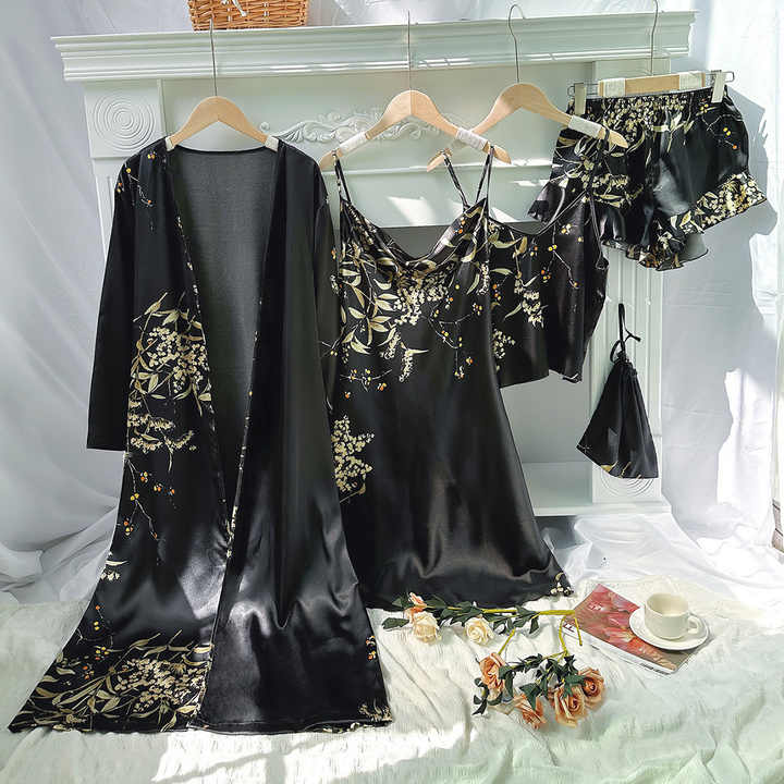 Women's sleepwear 