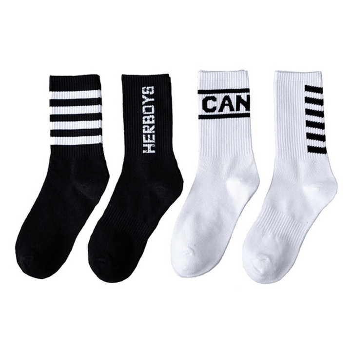 &nbsp;جوارب رياضية للرجال سوداء وبيضاء بشعار مخصص من القطن الخالص مقاومة للانزلاق Men's Black and White Custom Logo Pure Cotton Non-Slip Athletic Socks