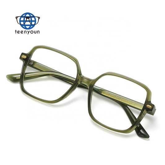 نظارات طبيه نسائيه