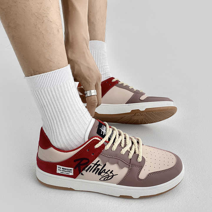 Men's sports shoes 