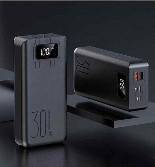 بنك طاقة عالي السعة . High capacity power bank