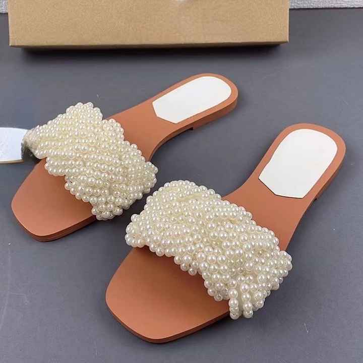 Women's shoes