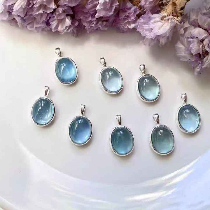 oval necklace 