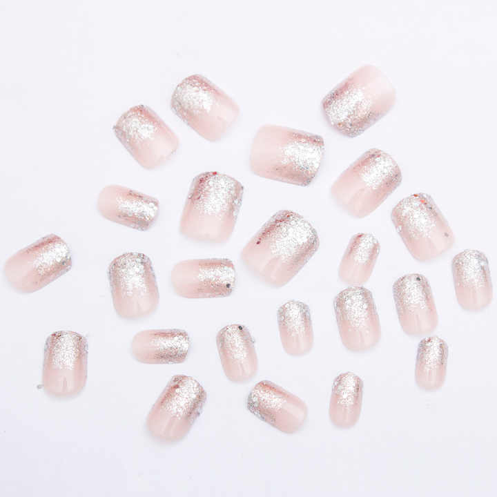 artificial nails 