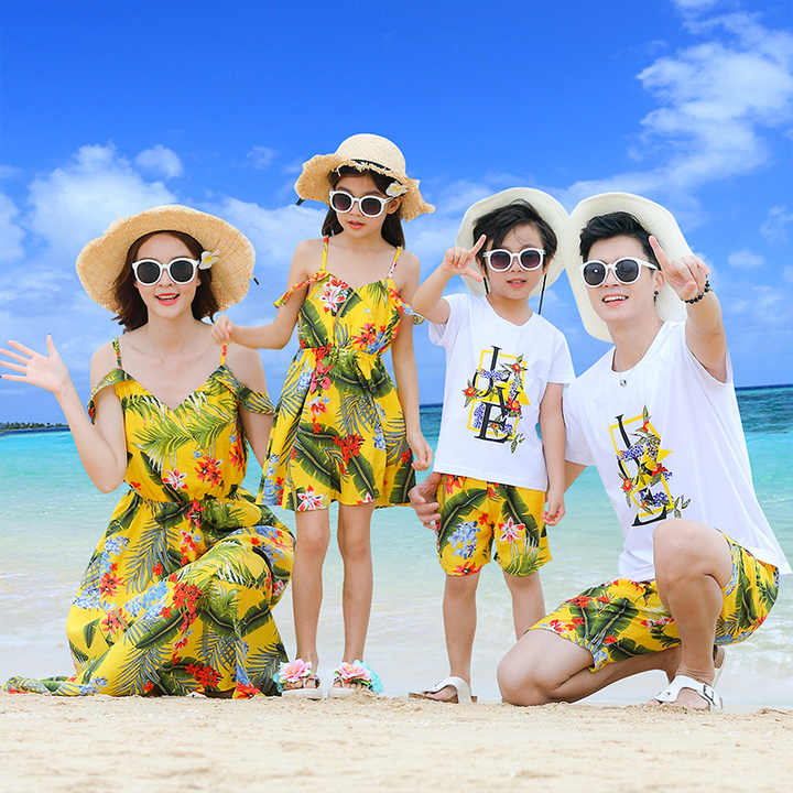 2019 Summer Beach Flower Clothes Mom and Daughter Dresses Cool Family Matching Outfits Set 