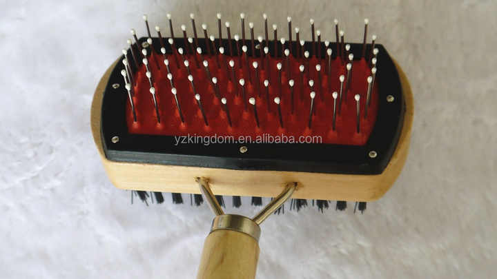 اكسسوارات الكلاب في الصين المزدوج الجانبين مقبض خشبي الحيوانات الأليفة القط الحيوان بودل الشعر الاستمالة فرشاة كومبو Dog Accessories in China Double Sided Wooden Handle Pet Cat Animal Poodle Hair Grooming Brush Combo