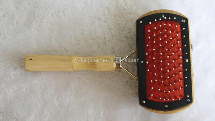 اكسسوارات الكلاب في الصين المزدوج الجانبين مقبض خشبي الحيوانات الأليفة القط الحيوان بودل الشعر الاستمالة فرشاة كومبو Dog Accessories in China Double Sided Wooden Handle Pet Cat Animal Poodle Hair Grooming Brush Combo