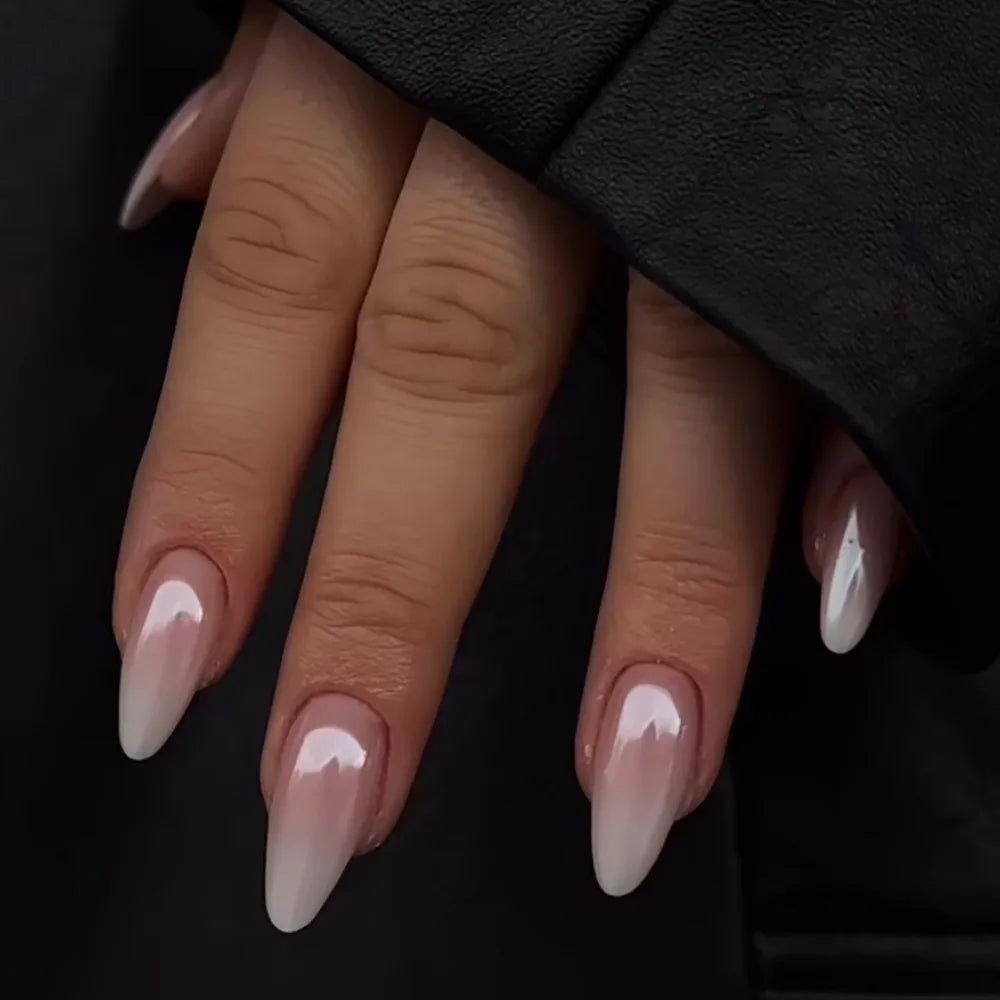 nails - fingernails 