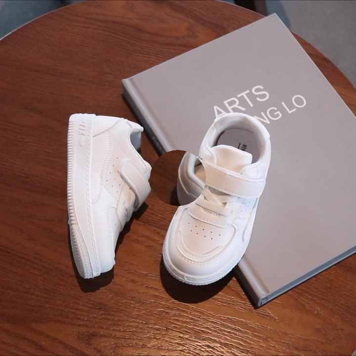 Boys' sneakers 