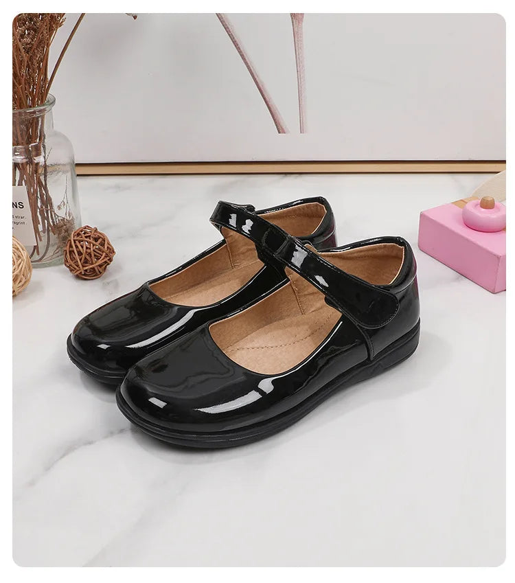 Girls' flat school shoes