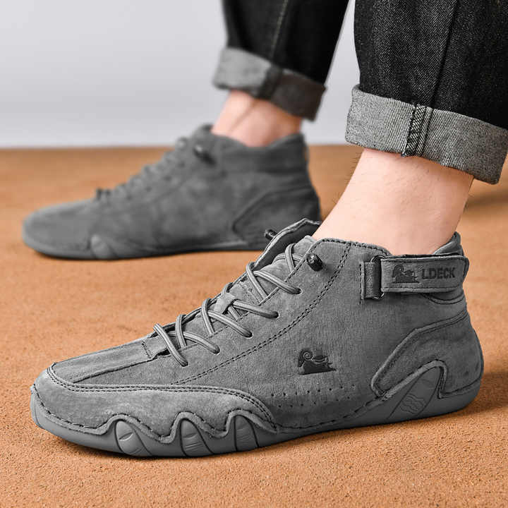 Comfortable running shoes for men 