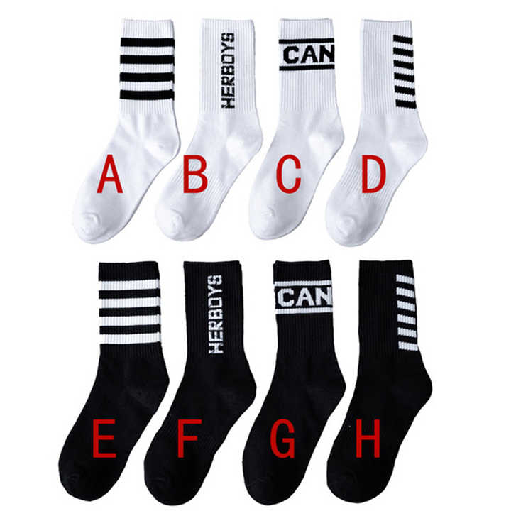 &nbsp;جوارب رياضية للرجال سوداء وبيضاء بشعار مخصص من القطن الخالص مقاومة للانزلاق Men's Black and White Custom Logo Pure Cotton Non-Slip Athletic Socks