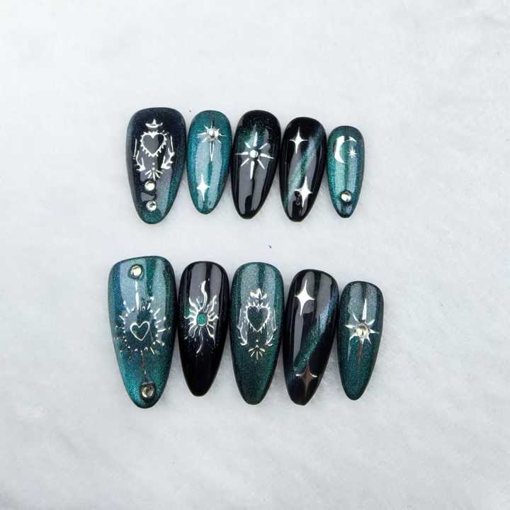 Almond nail shape green nail cool cat eye nails 