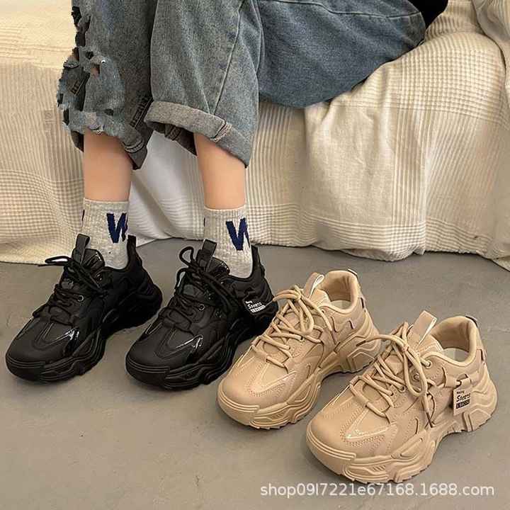 Women's casual sneakers 