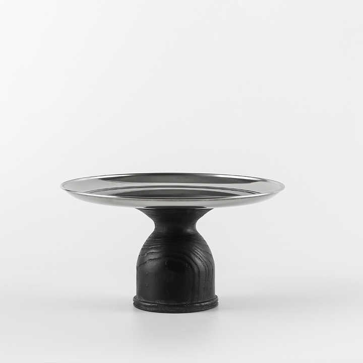 Serving plates 