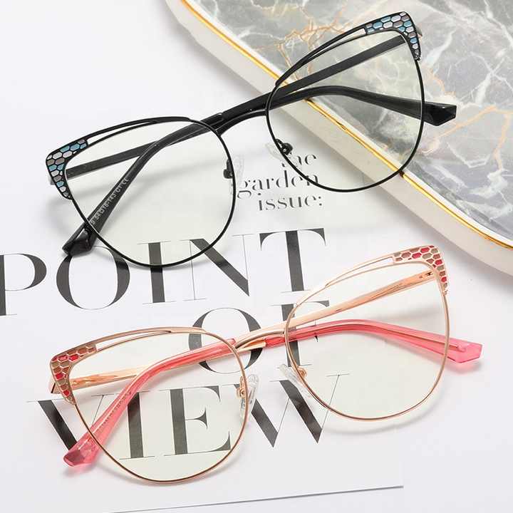 نظارات طبيه نسائيه