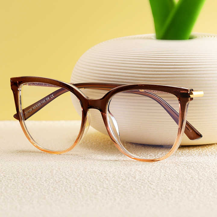 نظارات طبيه نسائيه