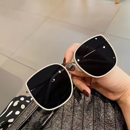 نظارات شمسيه نسائيه