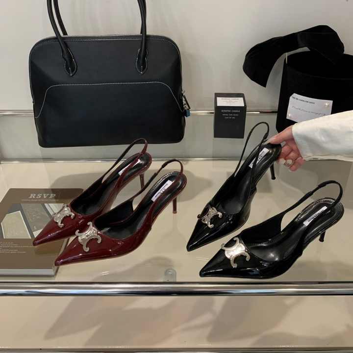 كعب نسائي انيق