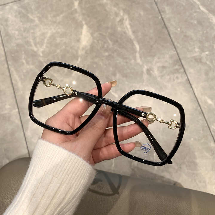 نظارات شمسية كبيرة مربعة oversized square sunglasses