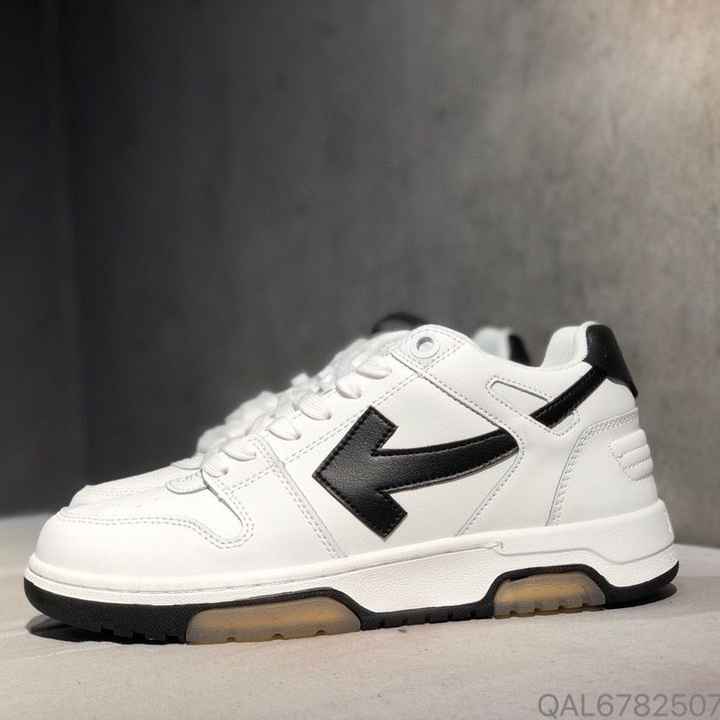 Men's casual shoes 