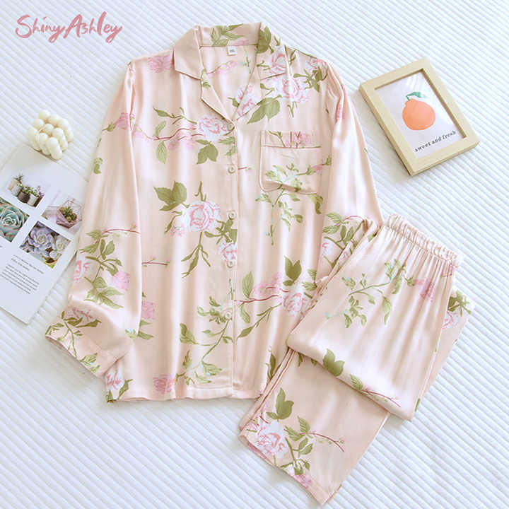 ملابس نوم نسائيه , Women's sleepwear