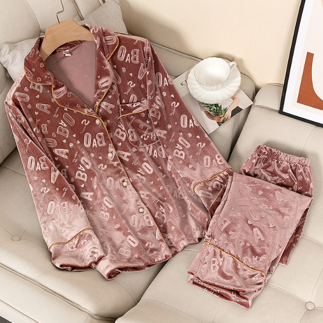 Women's pajamas 