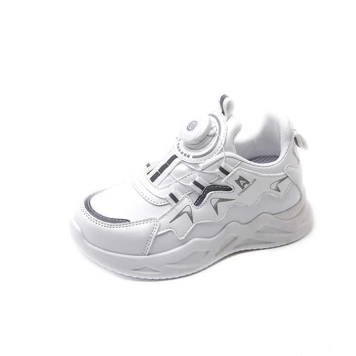 أحذية رياضية جلدية عالية الجودة للأطفال مقاومة . High Quality Children's Leather Waterproof