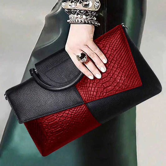 New elegant women's handbag