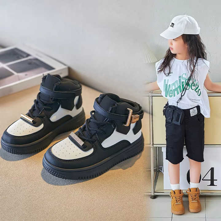 بيع بالجملة للأطفال المصممين الحد الأدنى حافي . Wholesale Children Designer Minimalist