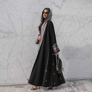عبايه سودا نسائيه انيقه