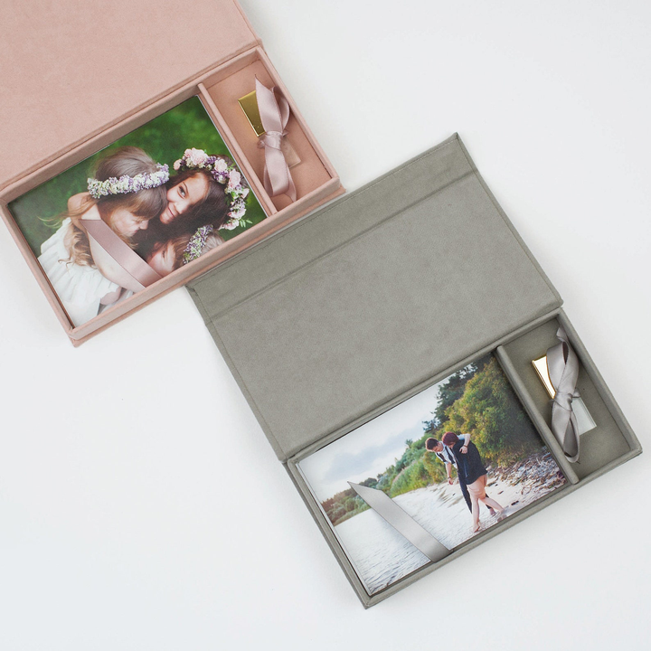 صندوق صور مخملي مخصص لحفلات الزفاف . Custom Velvet Photo Box for Weddings