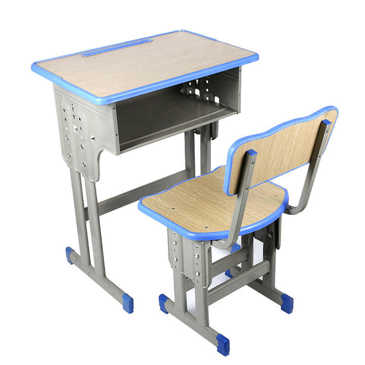 wooden desk 