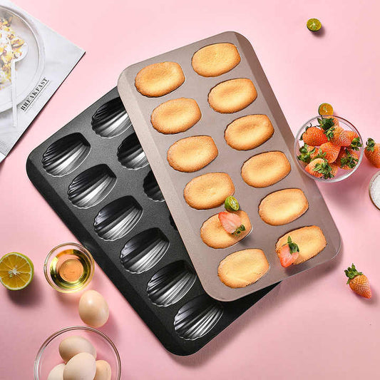 Cake baking molds and tools 