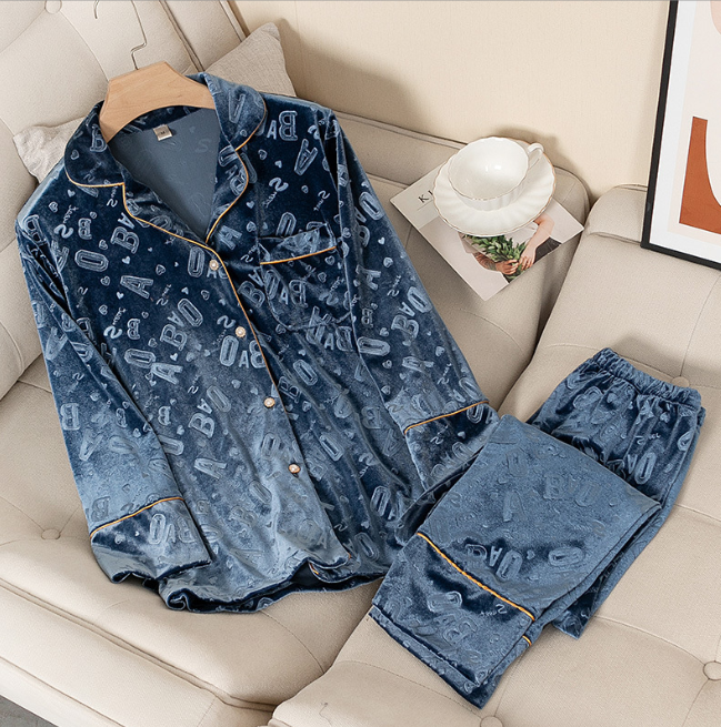 Women's pajamas 