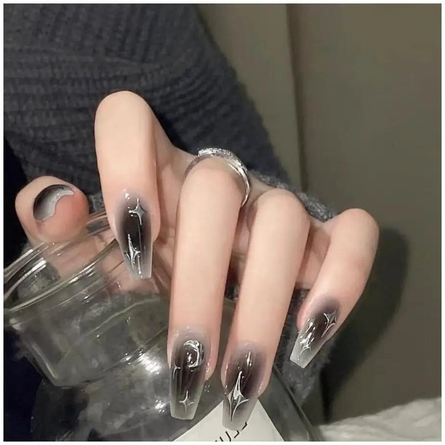 nails - fingernails 