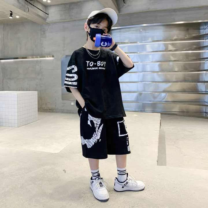Boys' clothing set. 