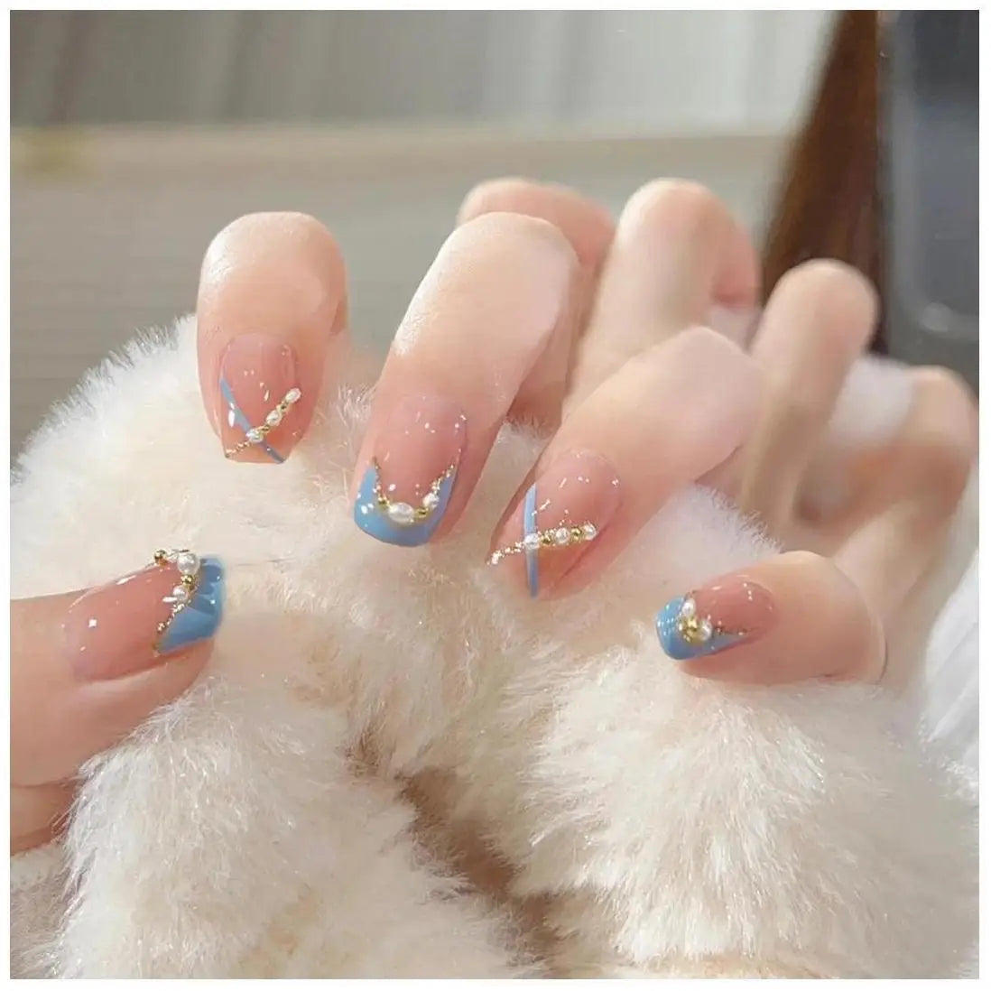 nails - fingernails 