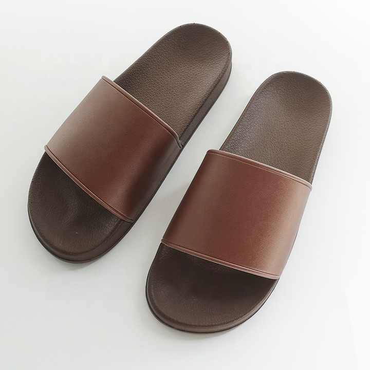 Men's logo flip flop